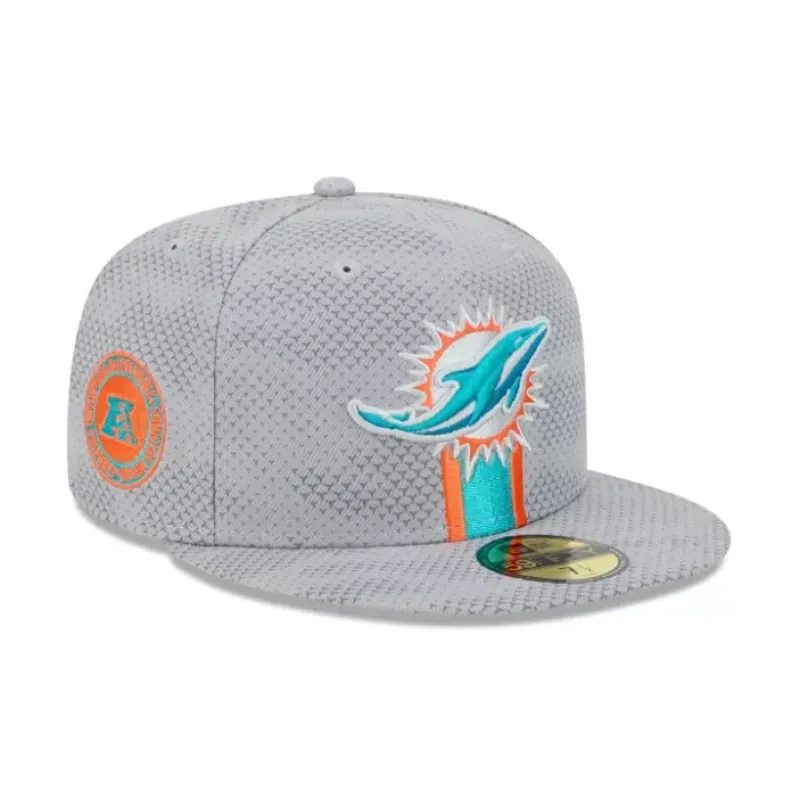 Sale Oakley x Tampa Bay Buccaneers 9SEVENTY StretchSnap Hat - KTGCaps - Baseball caps for various teams, purchased online at a discount