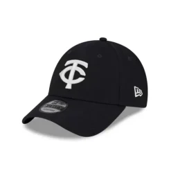 Clearance UFC Holiday Black Skull Knit Hat - KTGCaps - Baseball caps for various teams, purchased online at a discount